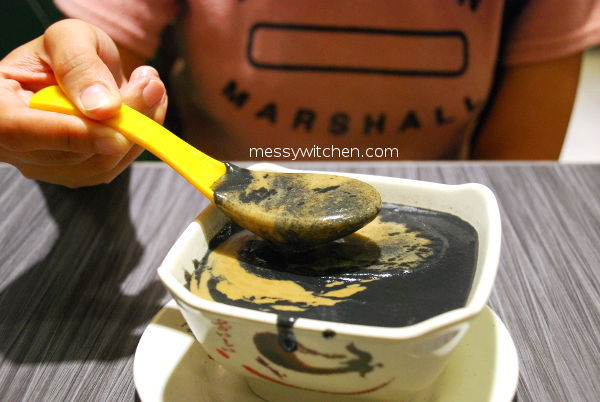 Black Sesame Soup & Walnut Cream @ Mum' Dessert Shop, Tai Kok Tsui, Hong Kong